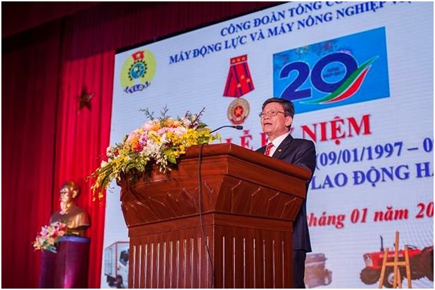 Chủ tịch CĐ VEAM Trần Minh Thuân đã ôn lại truyền thống 20 năm hình thành và phát triển của CĐ TCty. 
